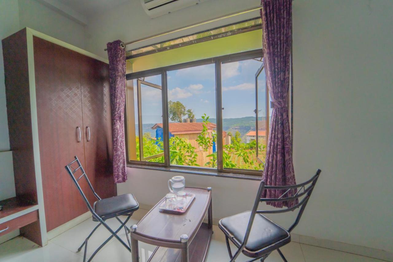 Hotel Veggies Residency & Pure Veg Restaurant à Mahābaleshwar Extérieur photo